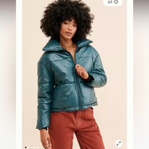 APPARIS X NUULY puffer coat size M green metallic sheen pockets vegan leather